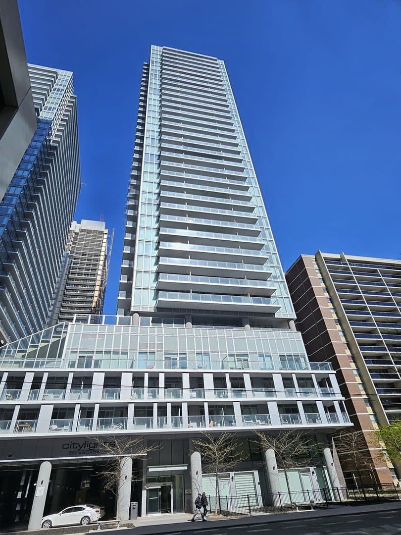 195 Redpath Avenue - Photo 1