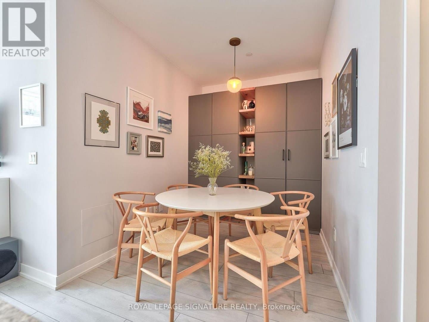 31 Tippett Road - Photo 4