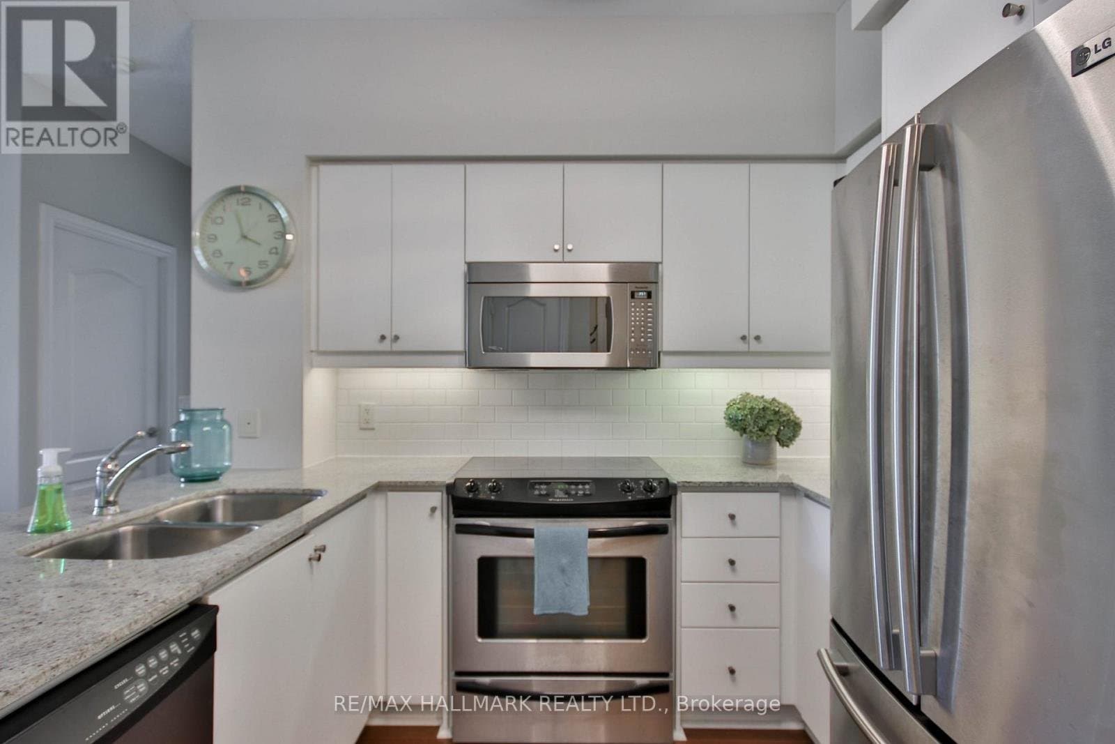 319 Merton Street - Photo 3