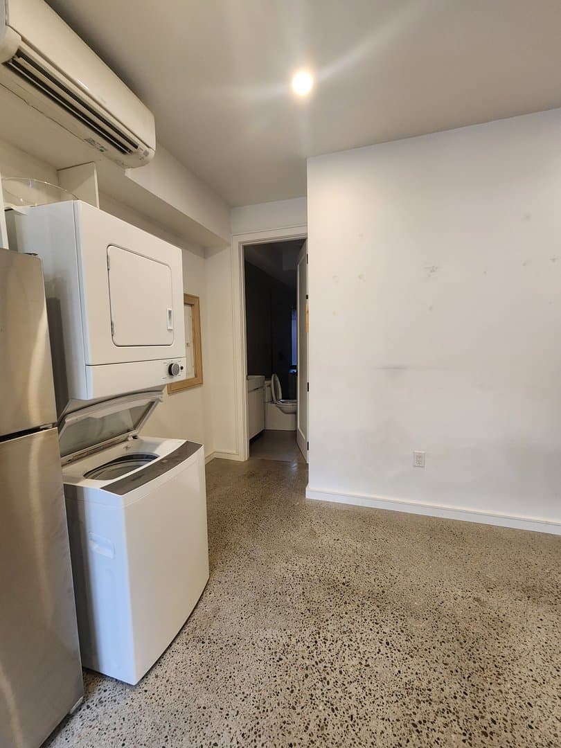 195 Saint Clarens Avenue - Photo 4
