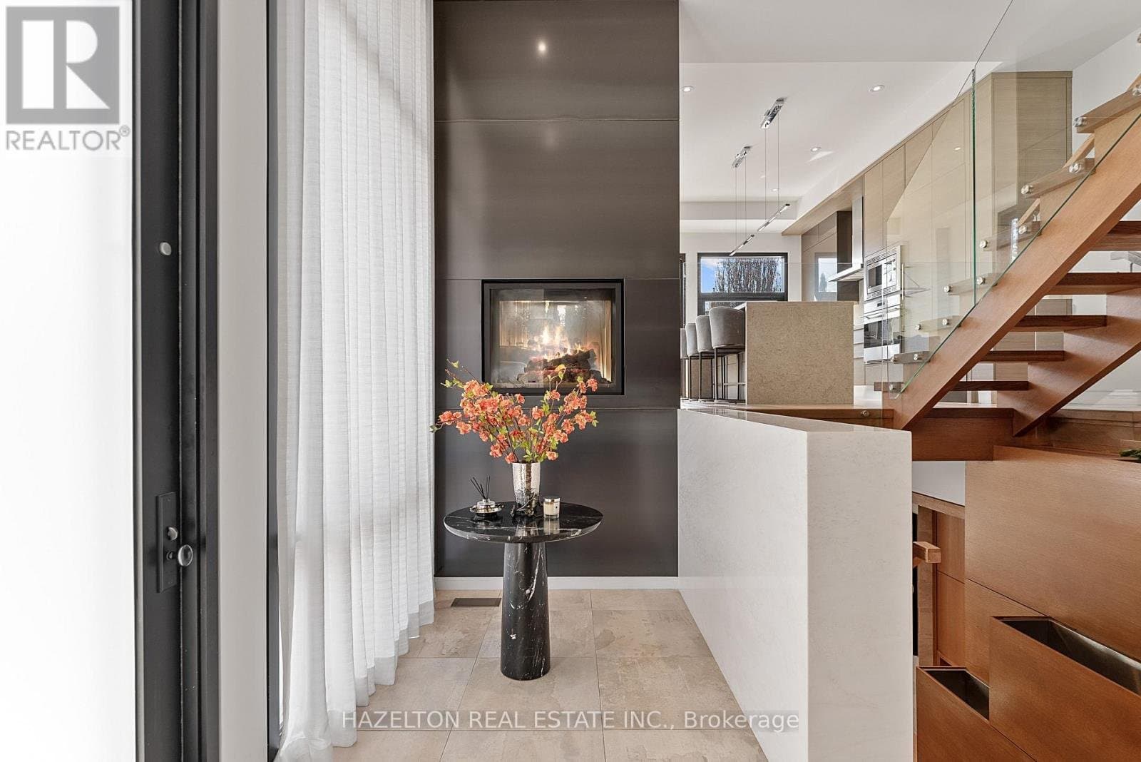 143 Joicey Boulevard - Photo 2