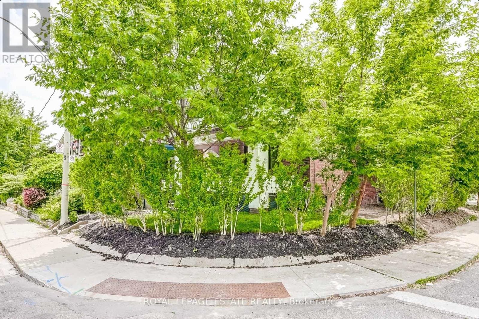 44 Wineva Avenue - Photo 2