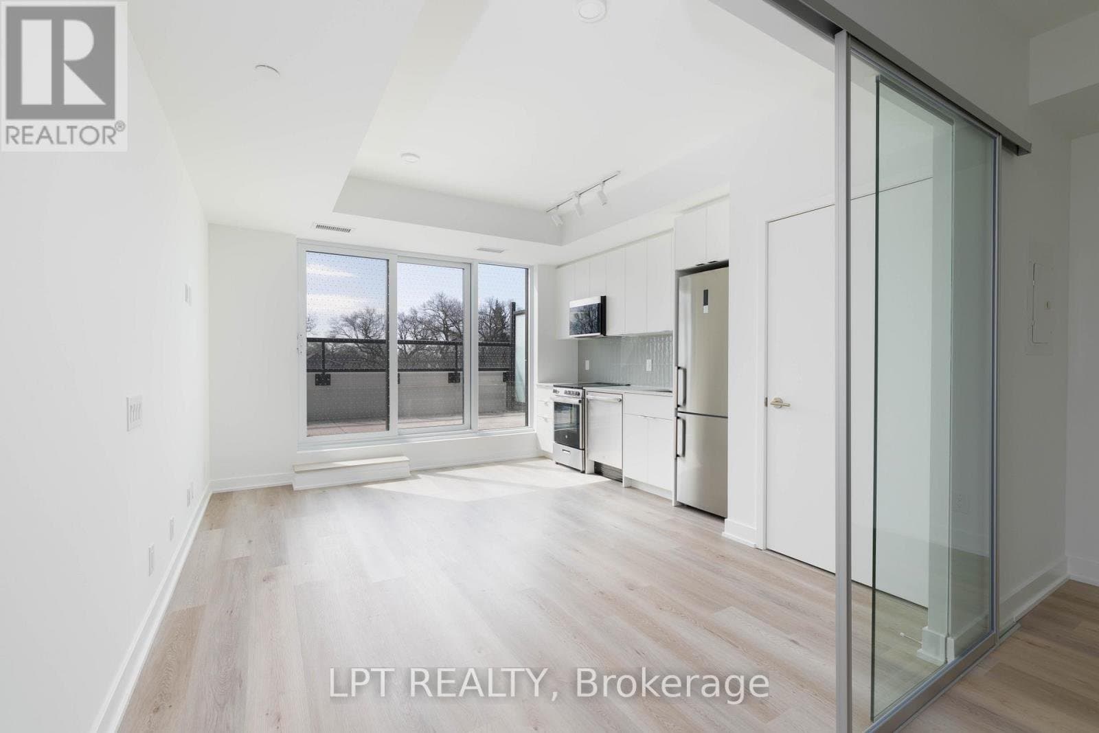 1660 Bloor Street - Photo 4