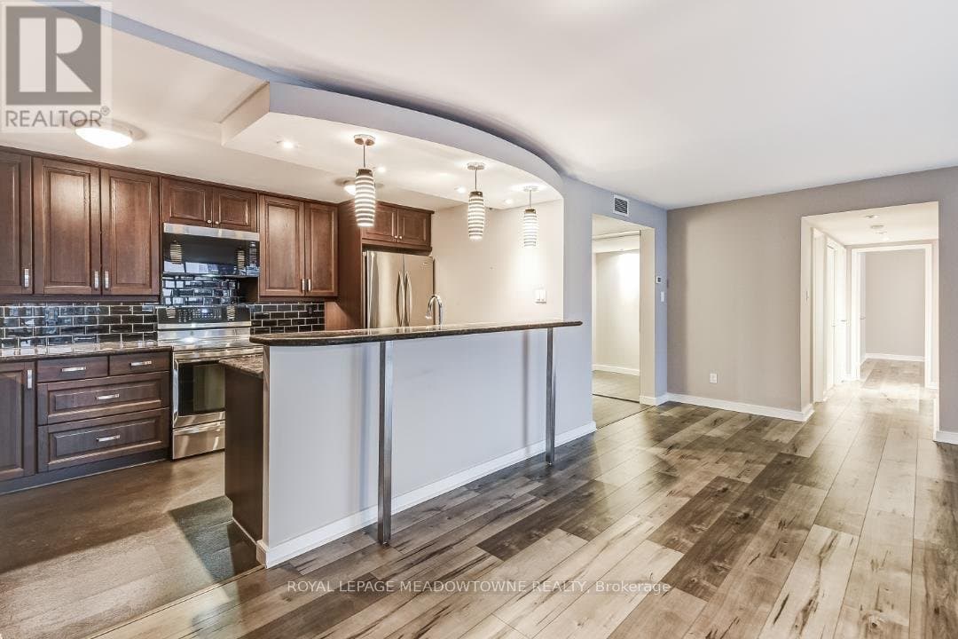 30 Wellington Street - Photo 4