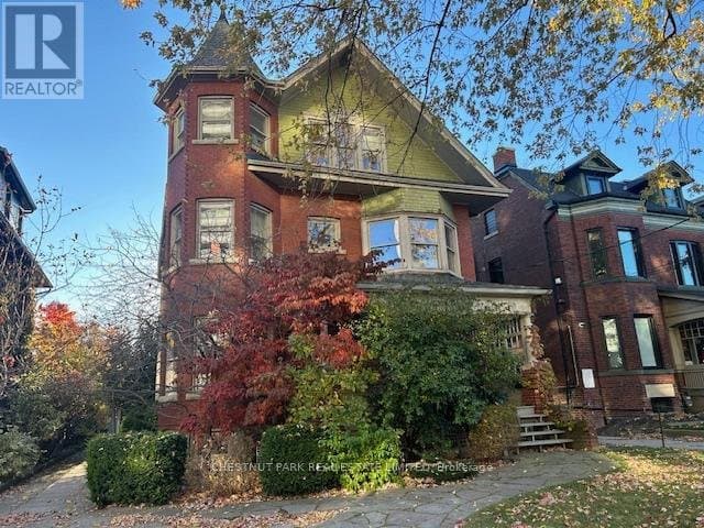 662 Broadview Avenue - Photo 1