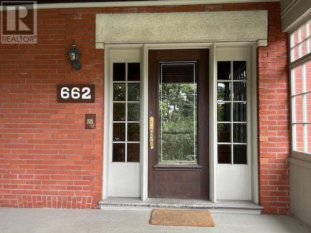 662 Broadview Avenue - Photo 2