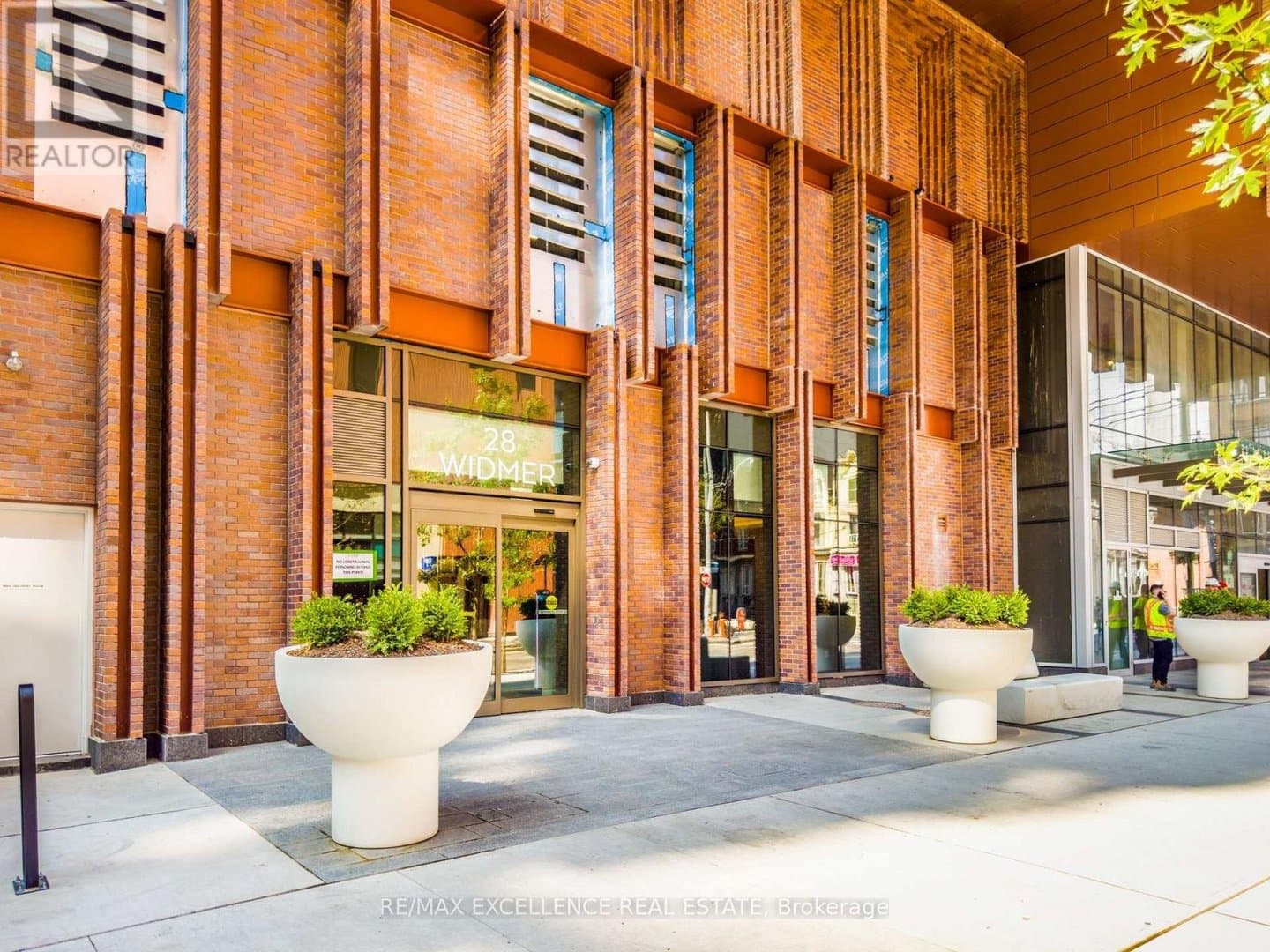 28 Widmer Street - Photo 2