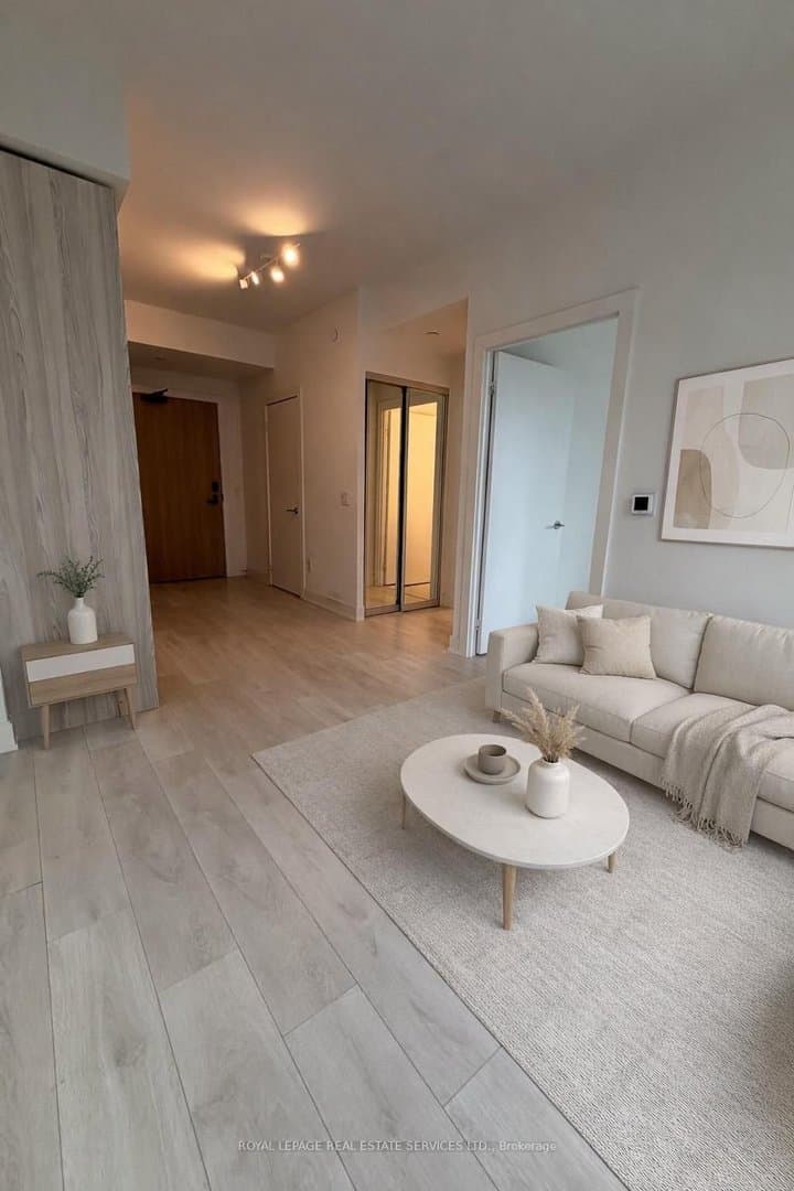15 Mercer Street - Photo 2
