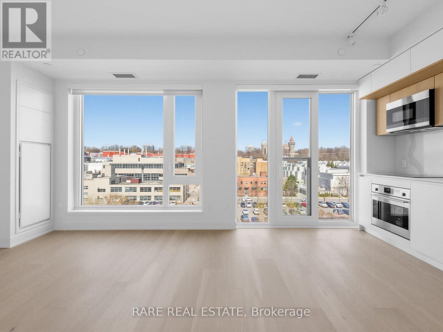 322 Dupont Street - Photo 3