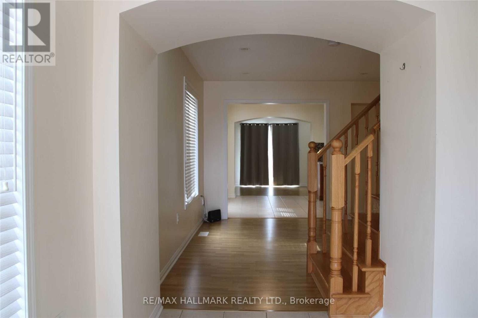 112 Hummingbird Drive - Photo 2