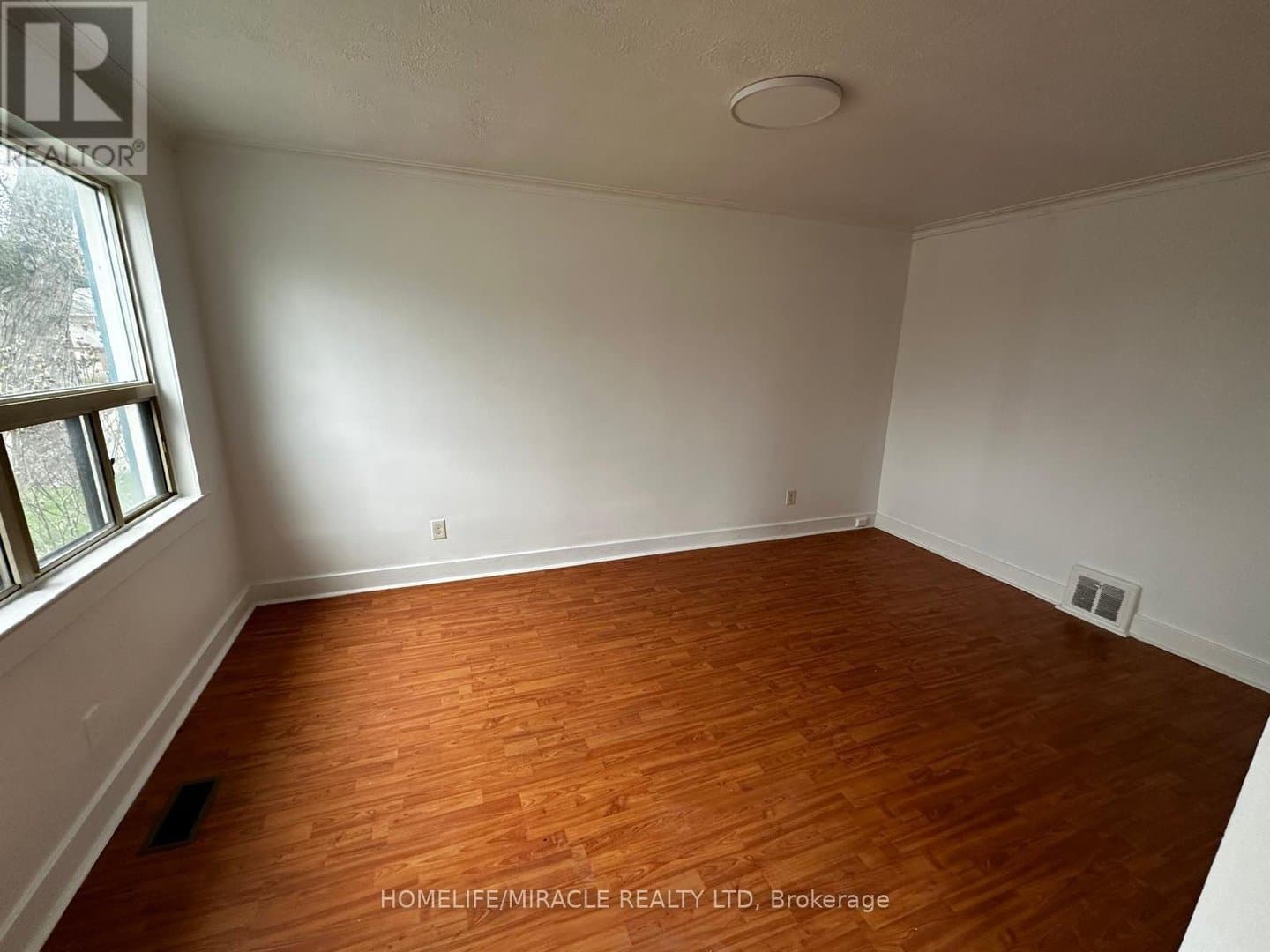 33 Jeavons Avenue - Photo 3