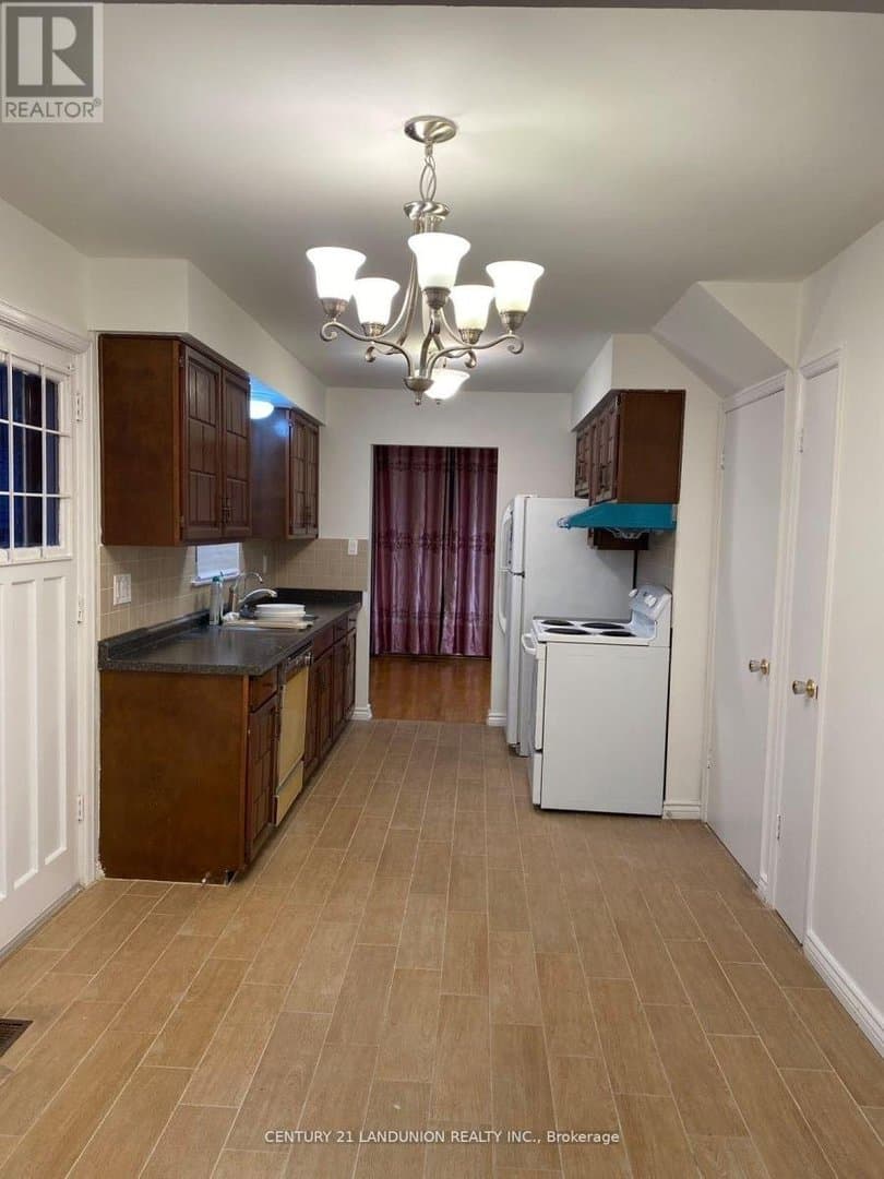 10 Lunsfield Crescent - Photo 3