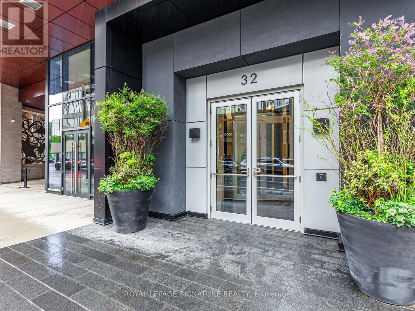 32 Davenport Road - Photo 2