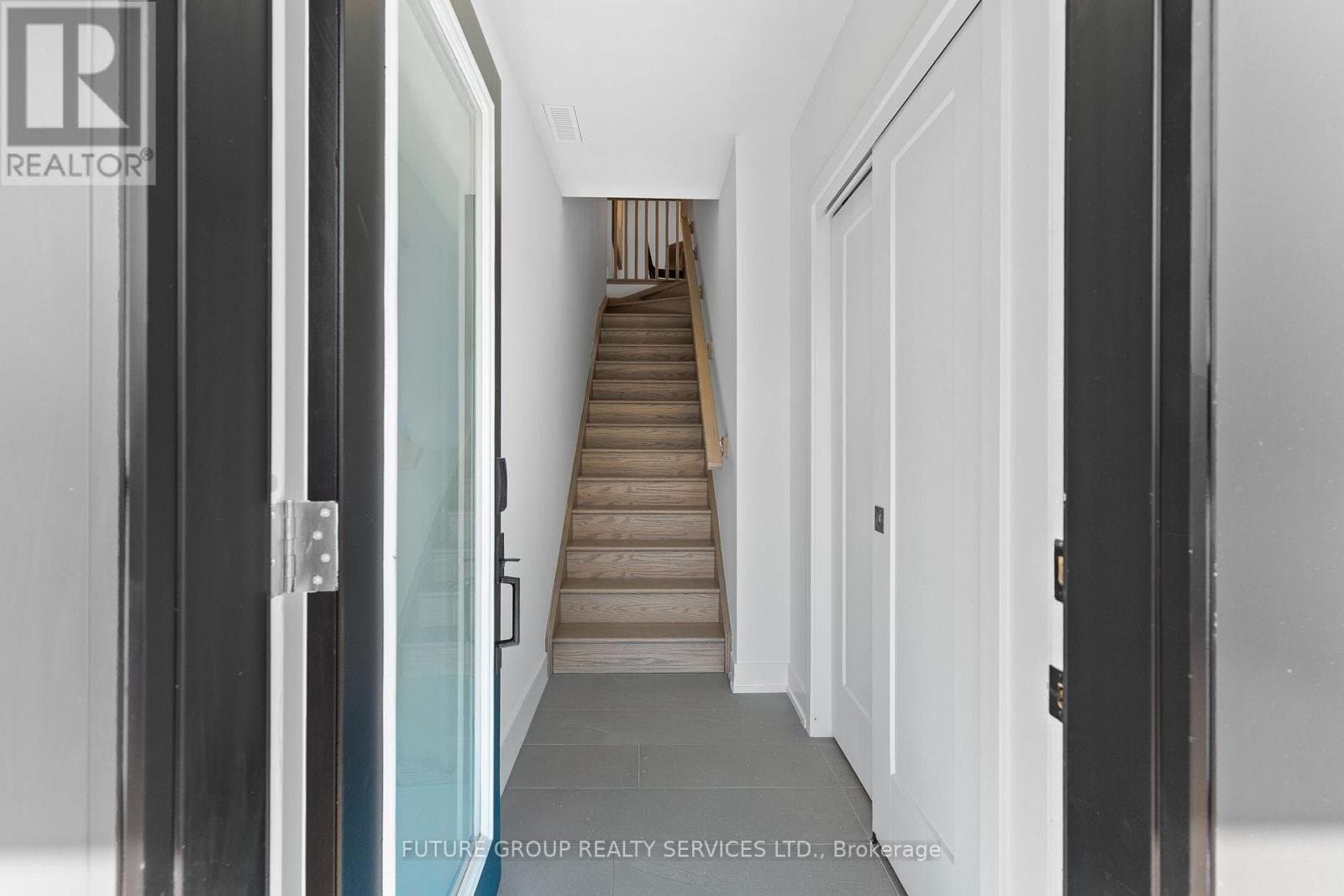 15 Acorn Avenue - Photo 2
