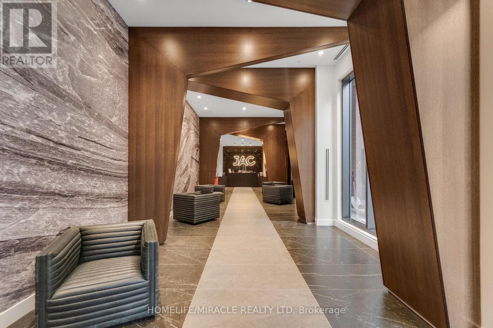 308 Jarvis Street - Photo 2