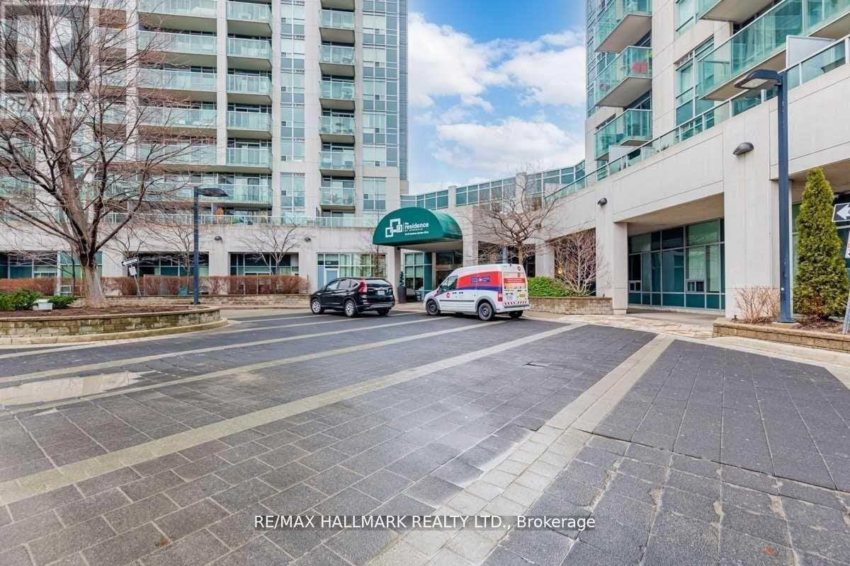 16 Harrison Garden Boulevard - Photo 2