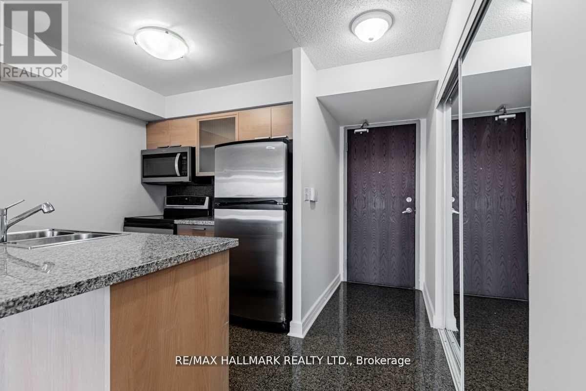 16 Harrison Garden Boulevard - Photo 4