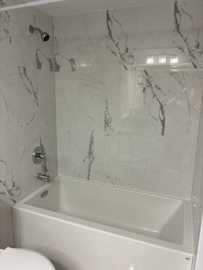 77 Harbour Square - Photo 4