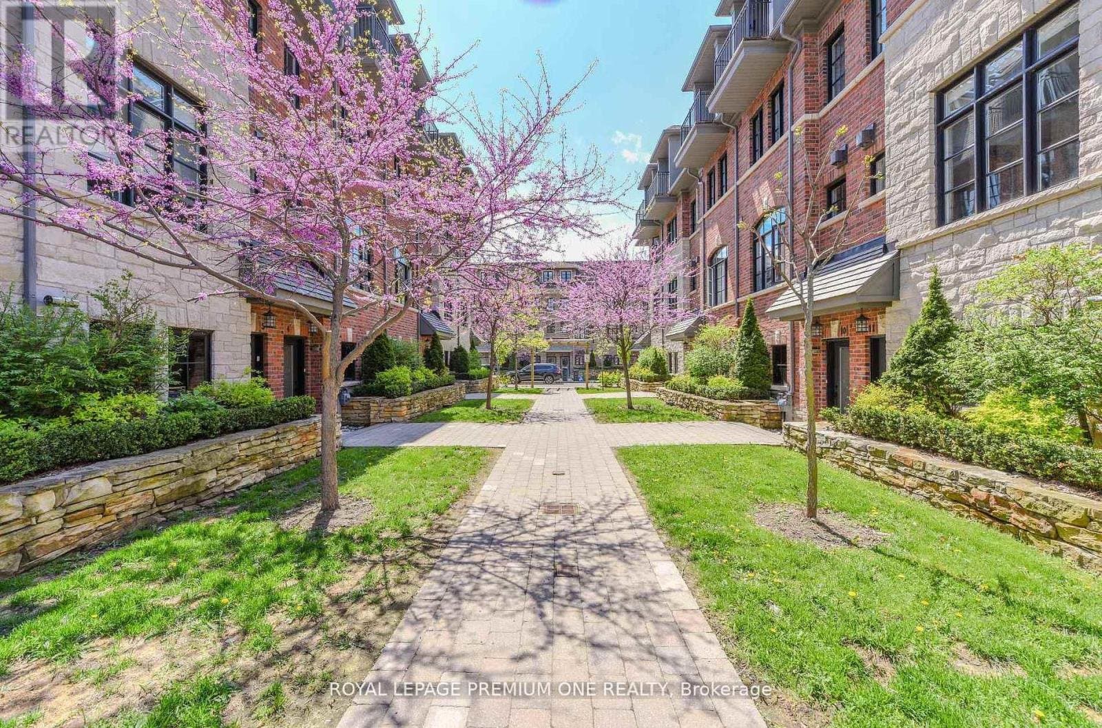 31 Salvador Allende Court - Photo 2