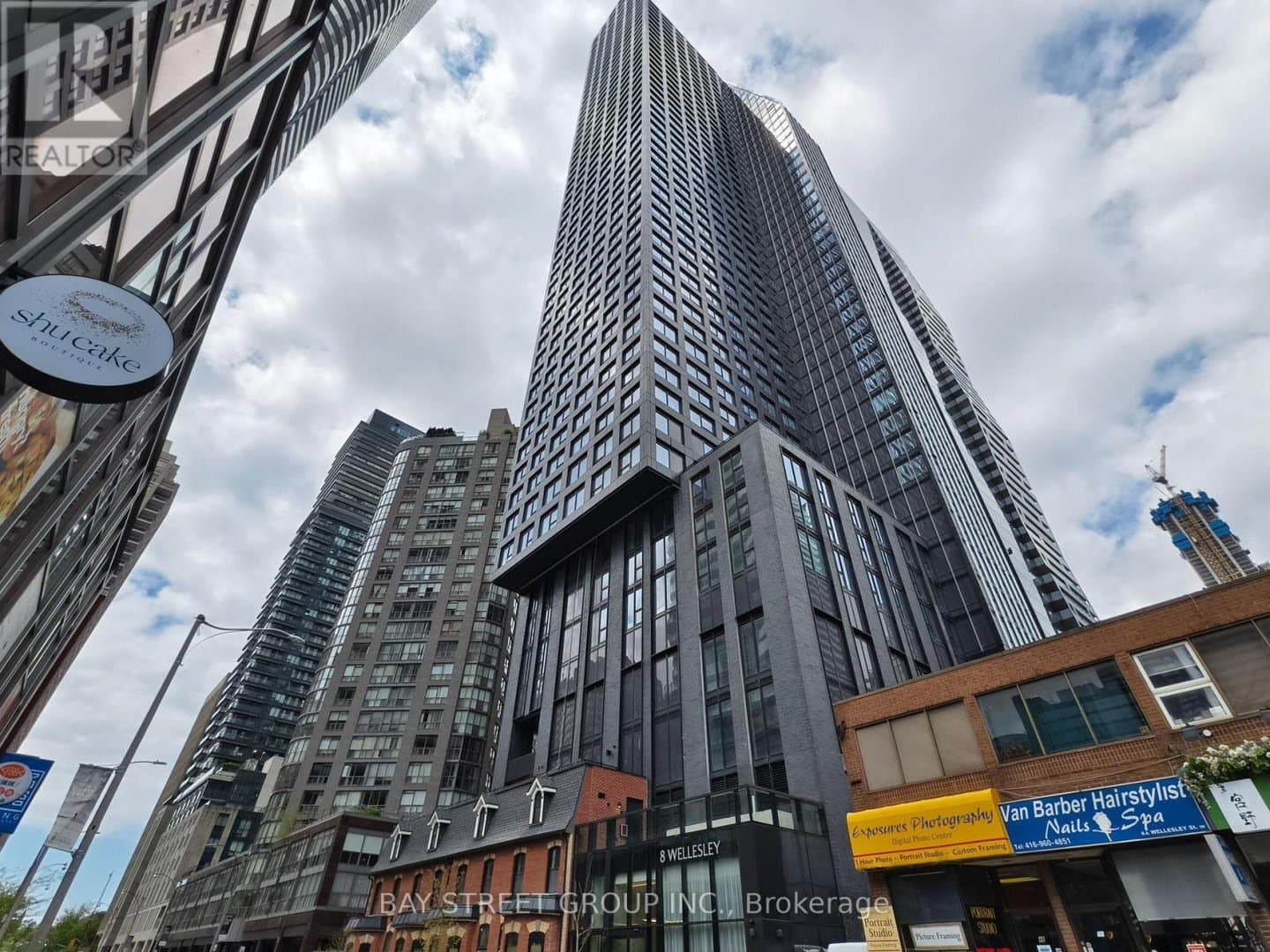 8 Wellesley Street