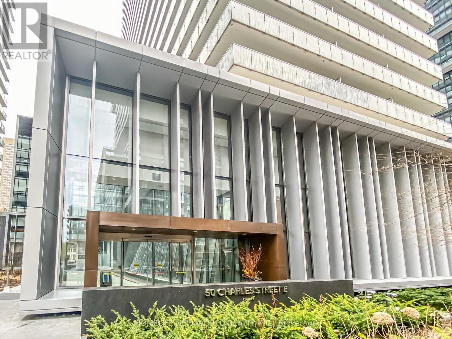 50 Charles Street - Photo 2