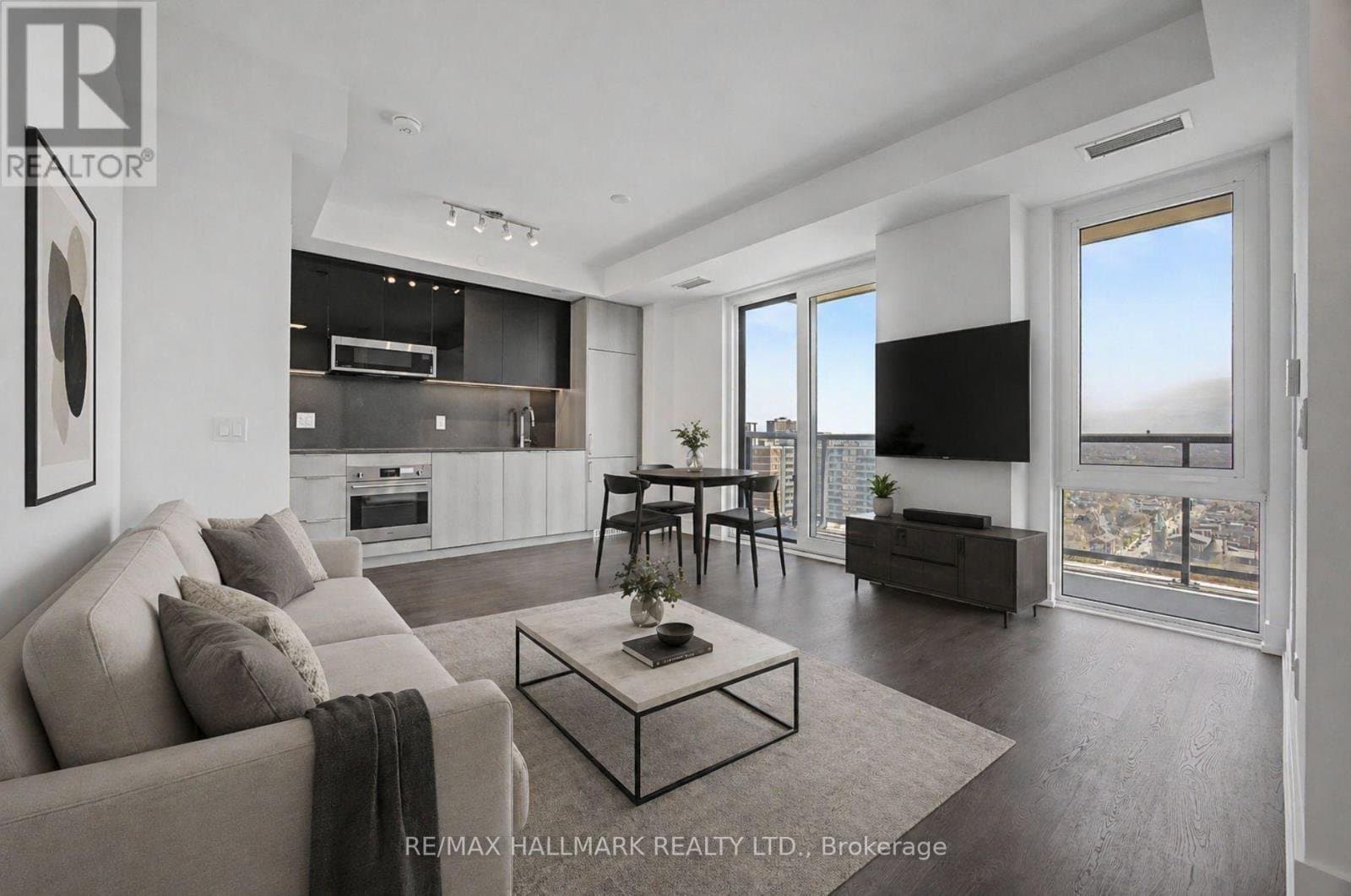 308 Jarvis Street - Photo 3