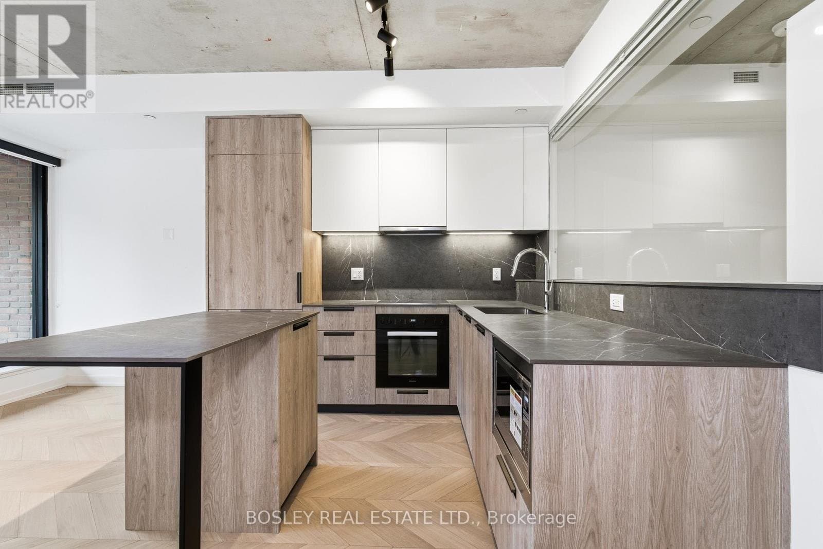 761 Queen Street - Photo 3