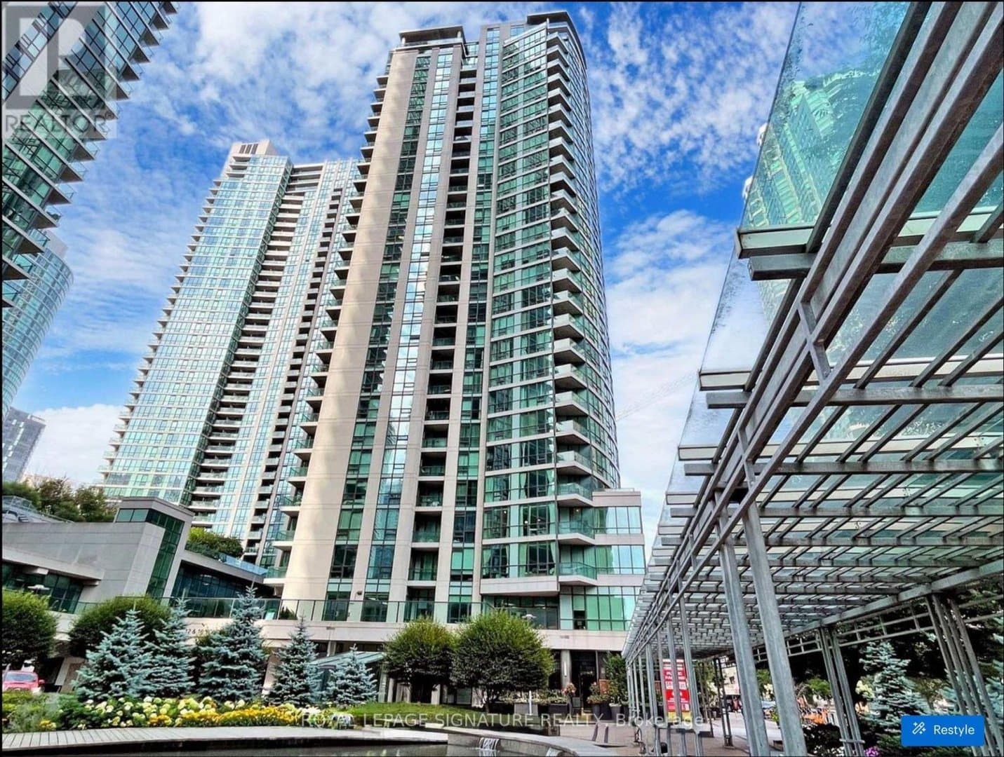 16 Yonge Street