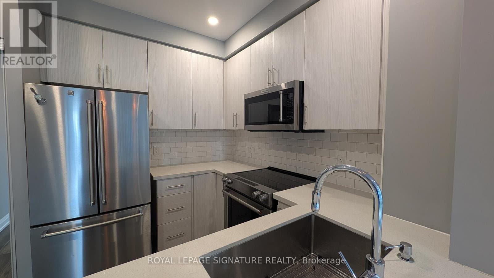 16 Yonge Street - Photo 4