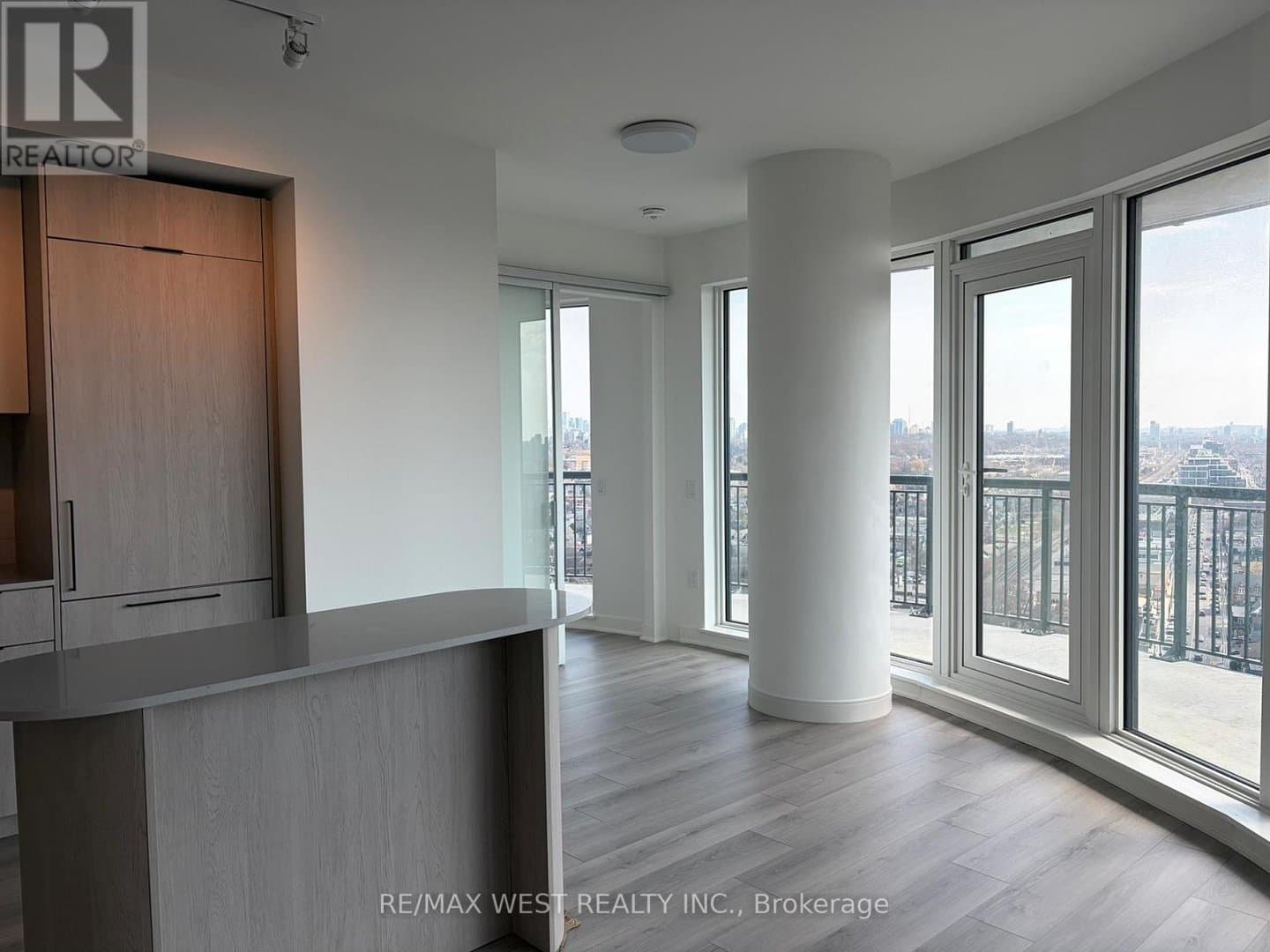 1185 Dupont Street - Photo 4