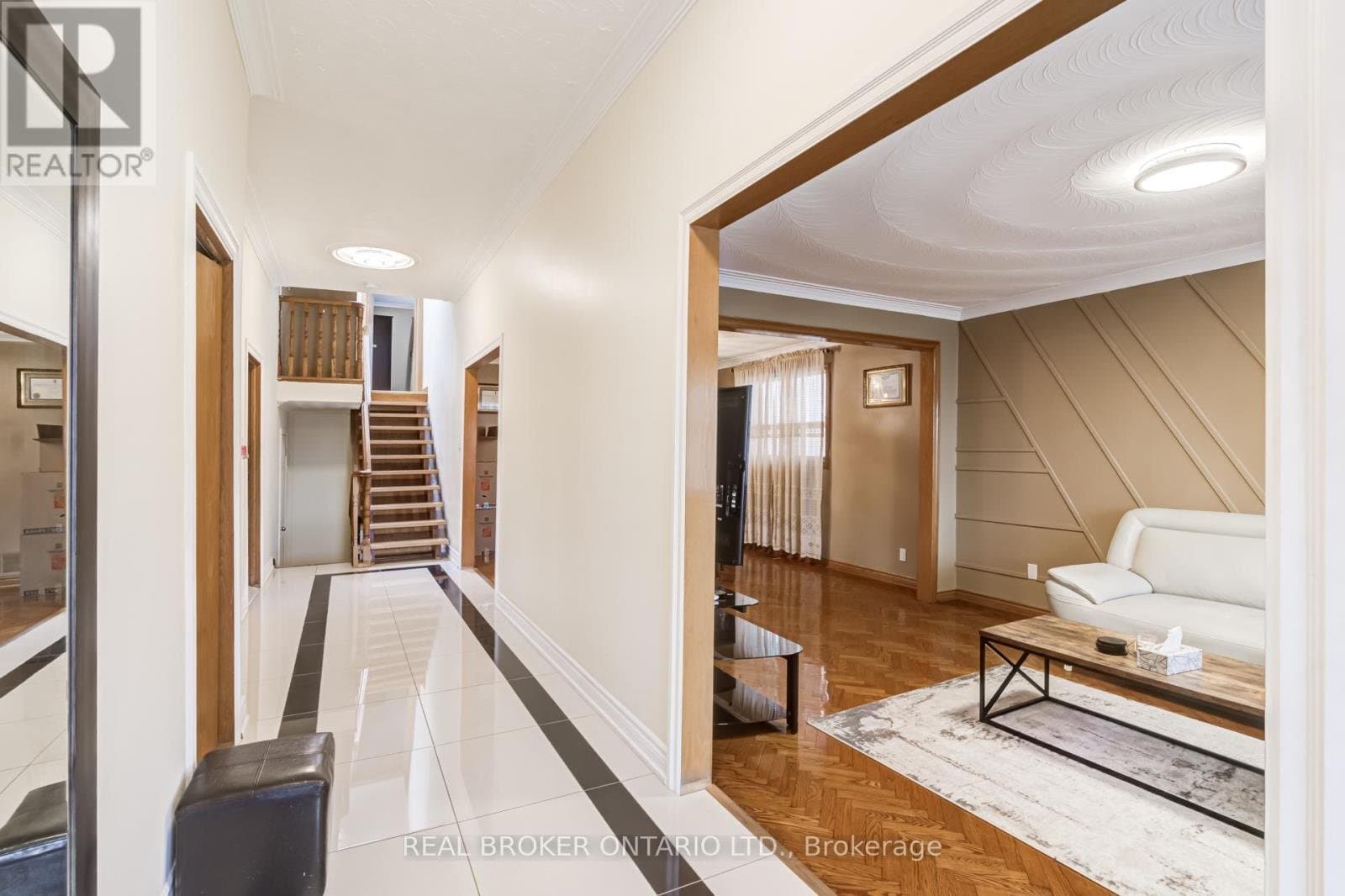 110 Commonwealth Avenue - Photo 3