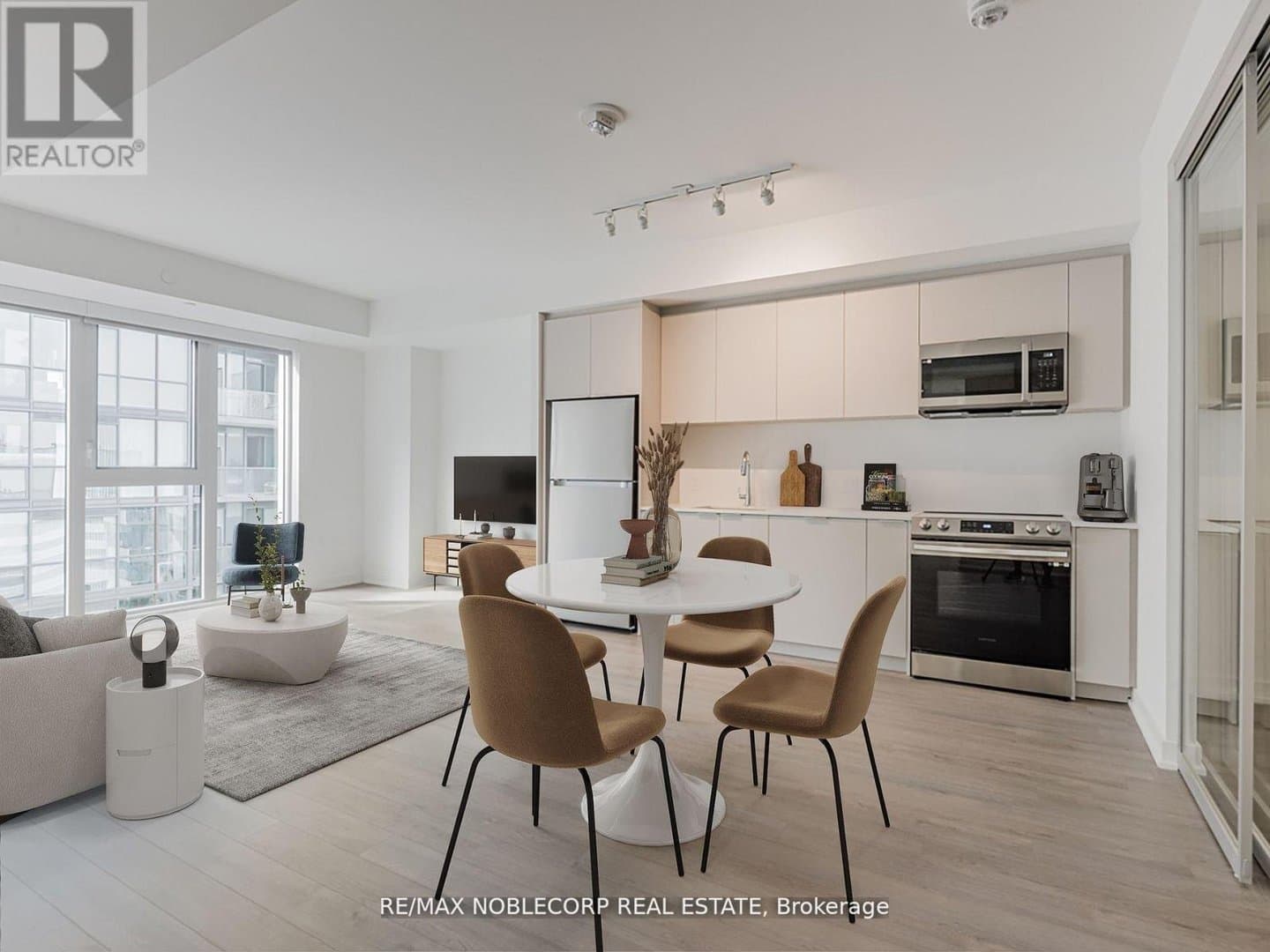 357 King Street - Photo 2