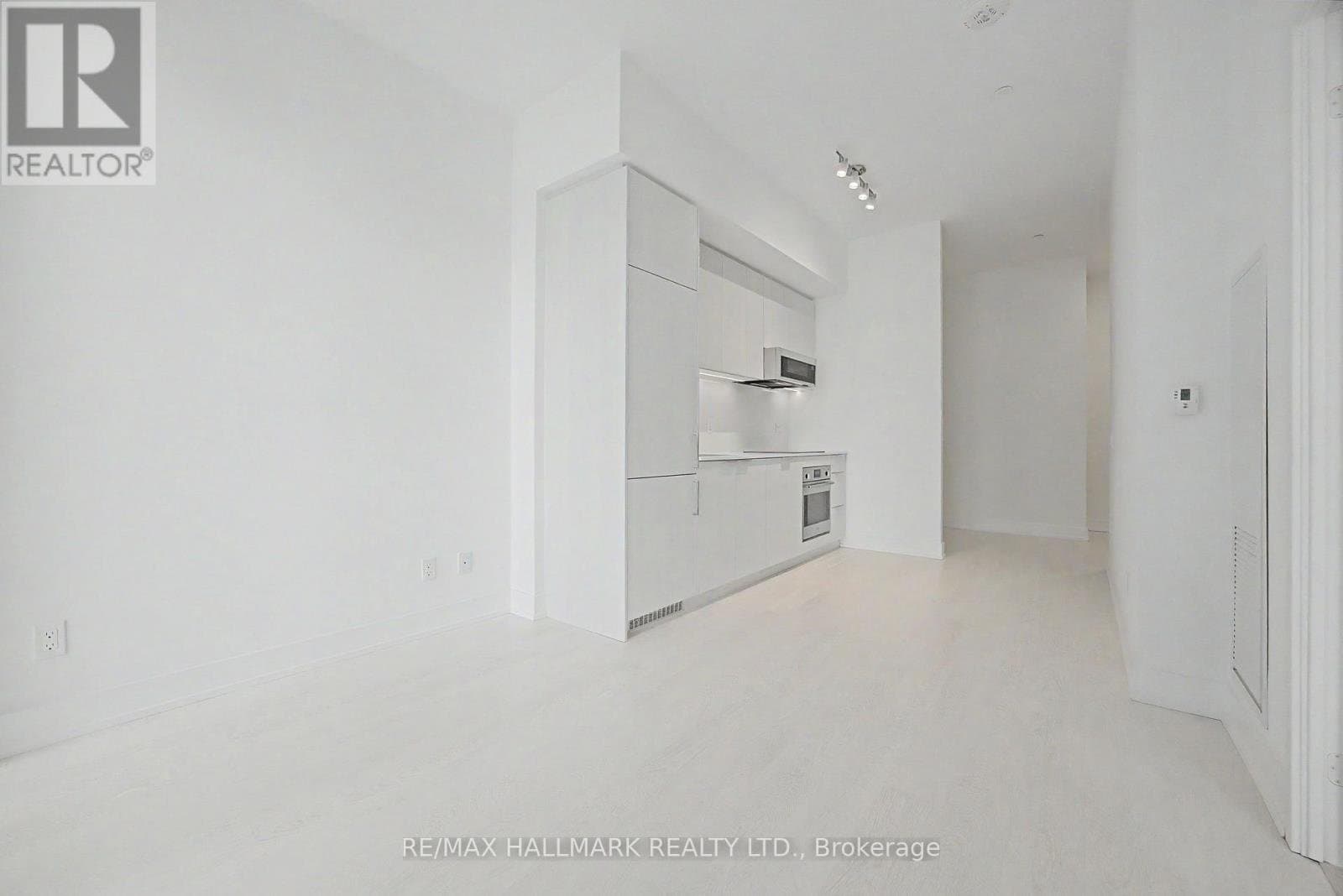 308 Jarvis Street - Photo 3
