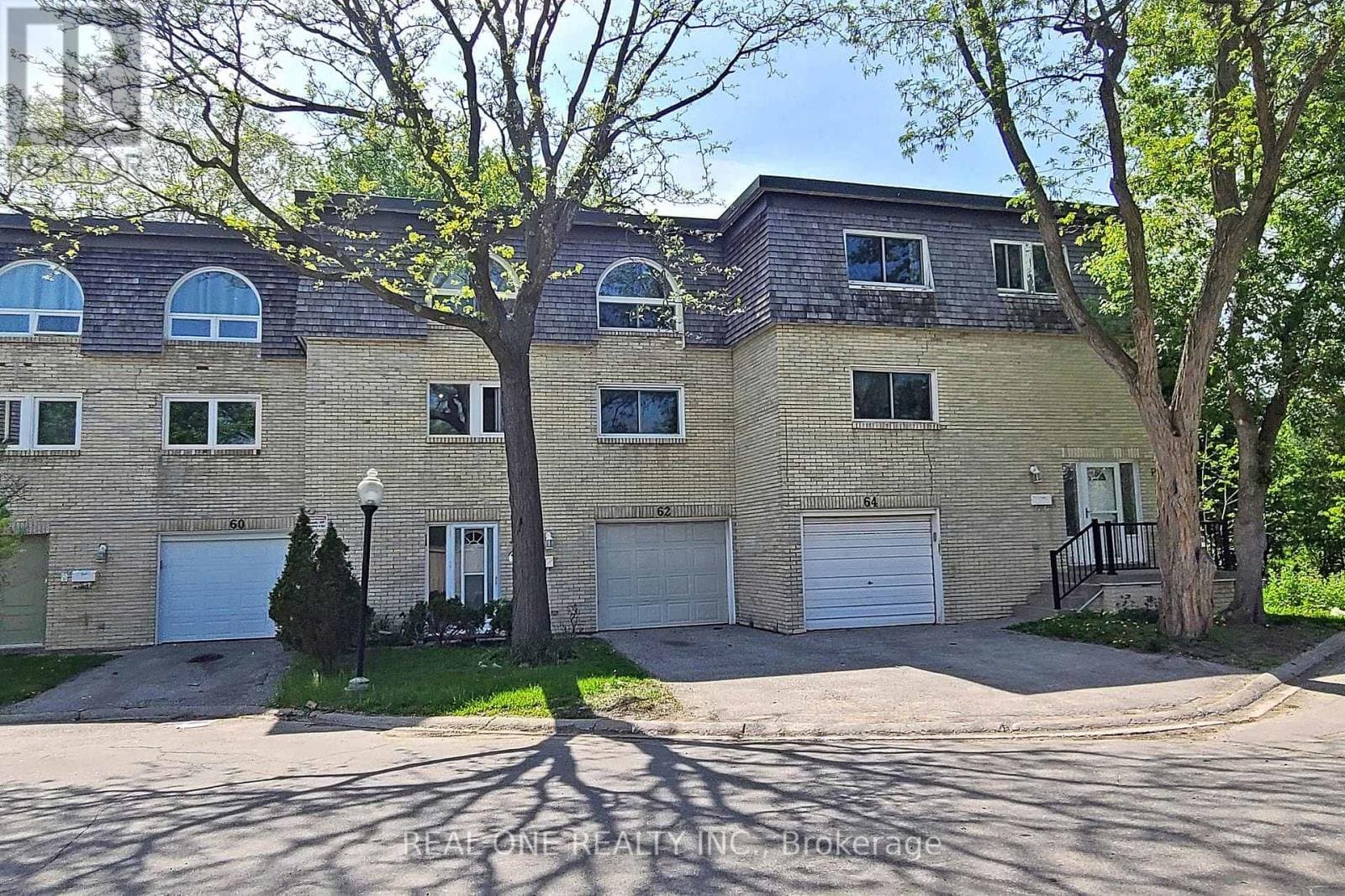 62 Courville Coach Way