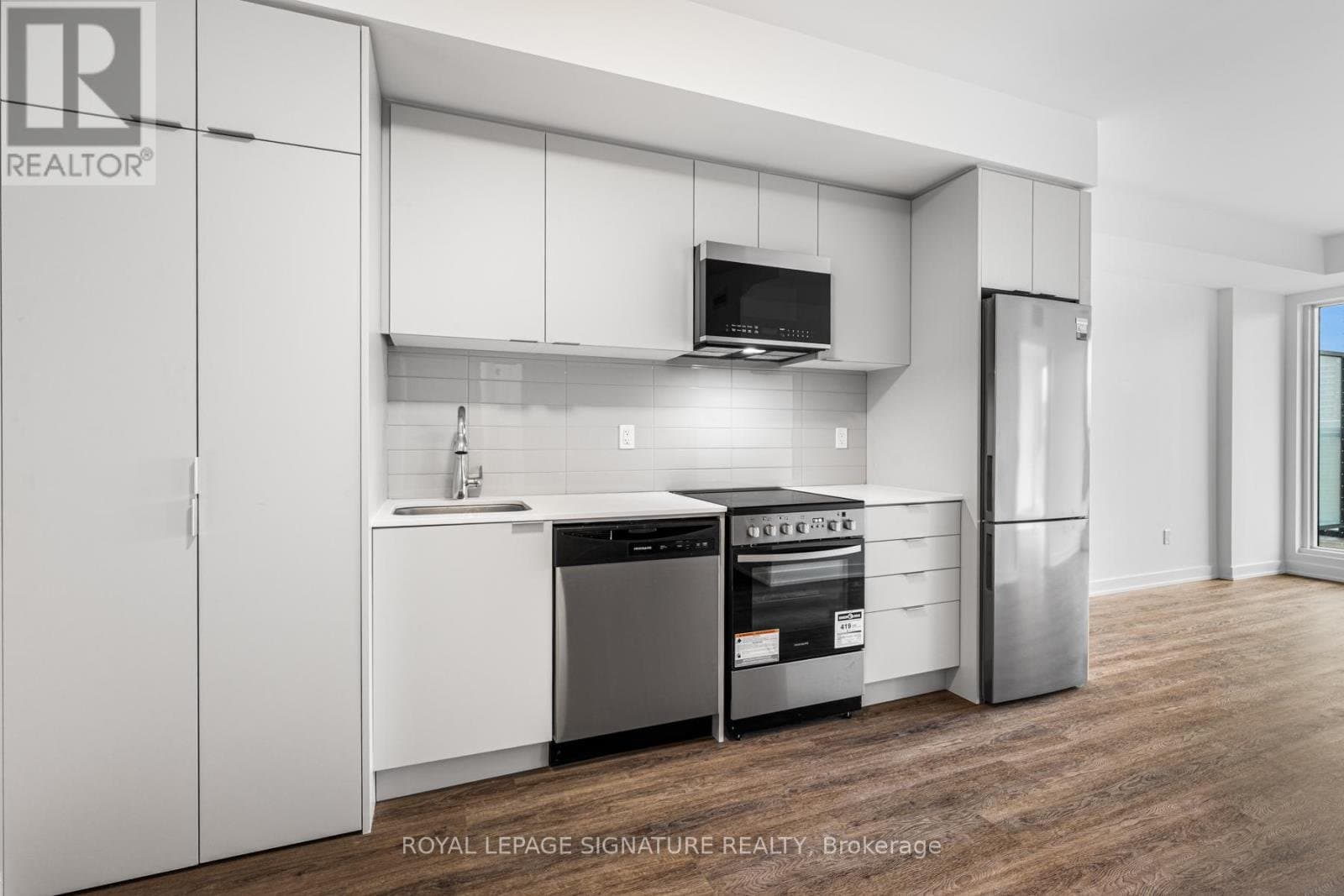 4569 Kingston Road - Photo 2