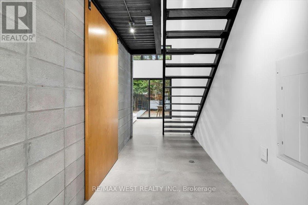 781 Craven Road - Photo 2