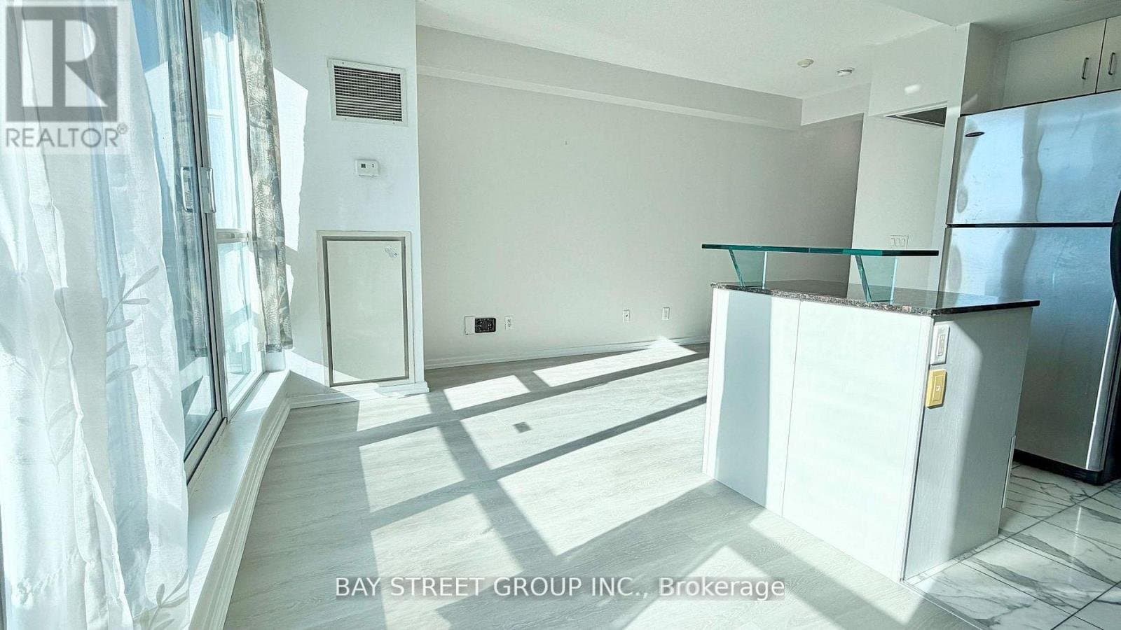 218 Queens Quay - Photo 2