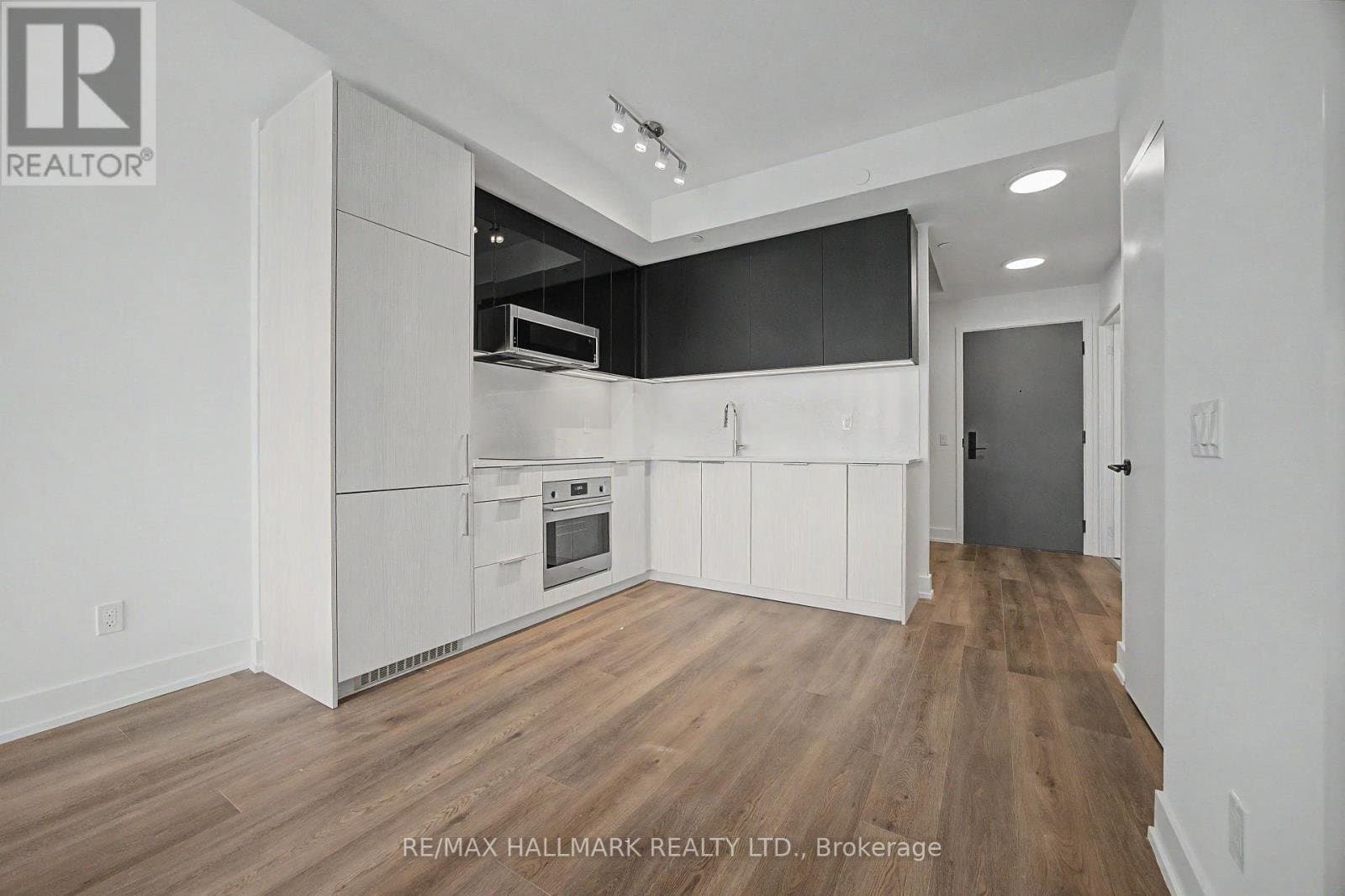 308 Jarvis Street - Photo 4