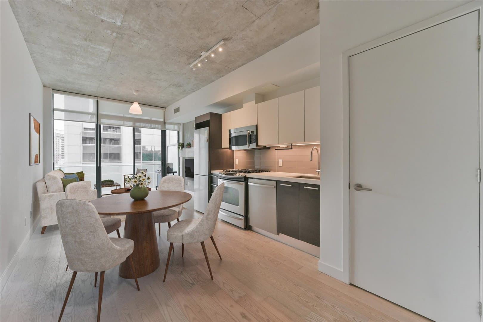 25 Stafford Street - Photo 3