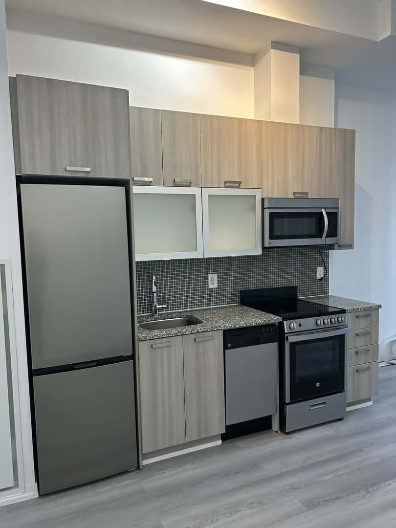 36 Lisgar Street - Photo 2