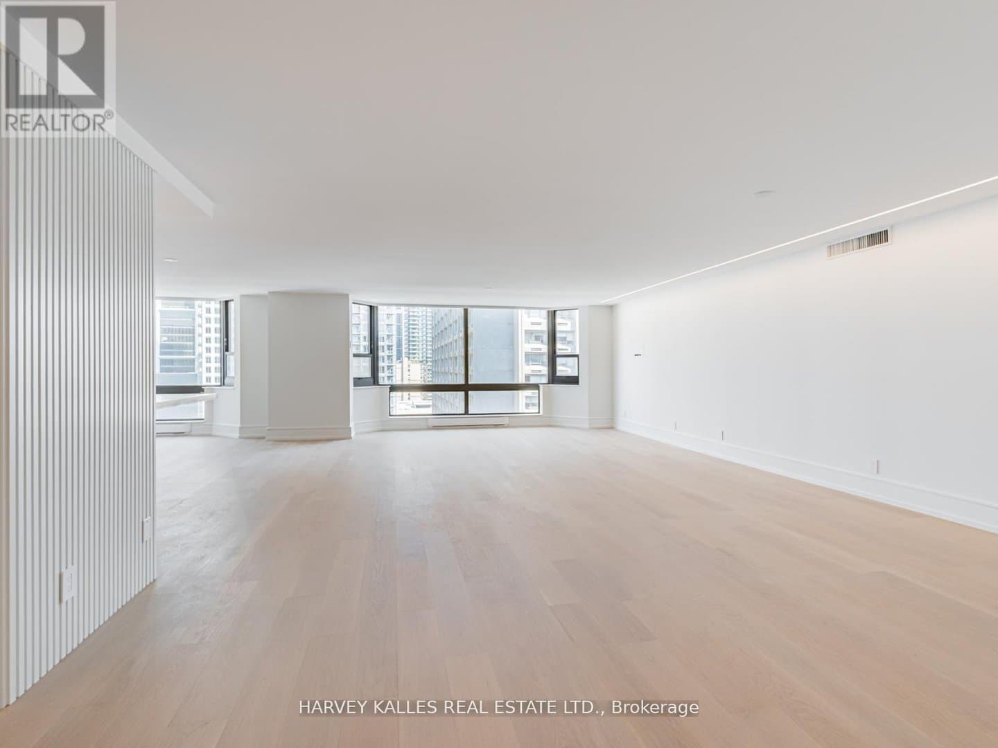 1166 Bay Street - Photo 3