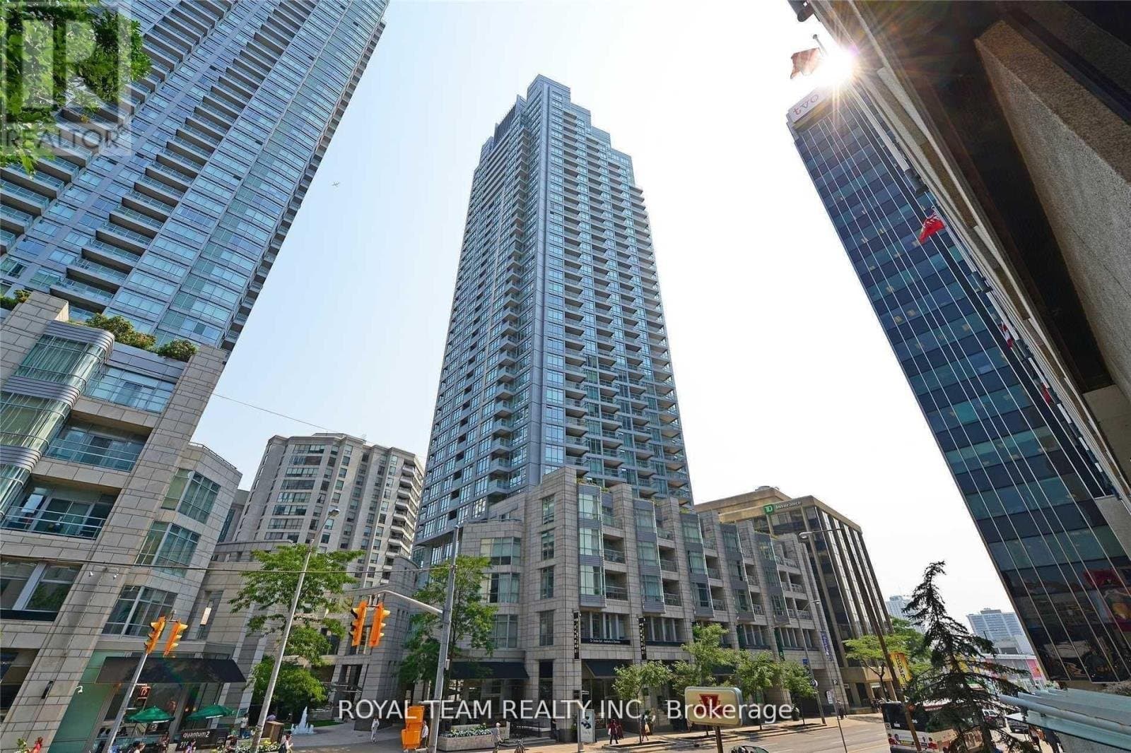 2181 Yonge Street - Photo 1