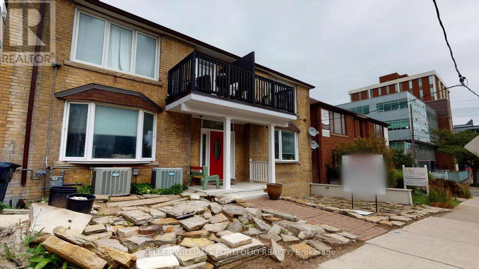 546 Eglinton Avenue - Photo 2