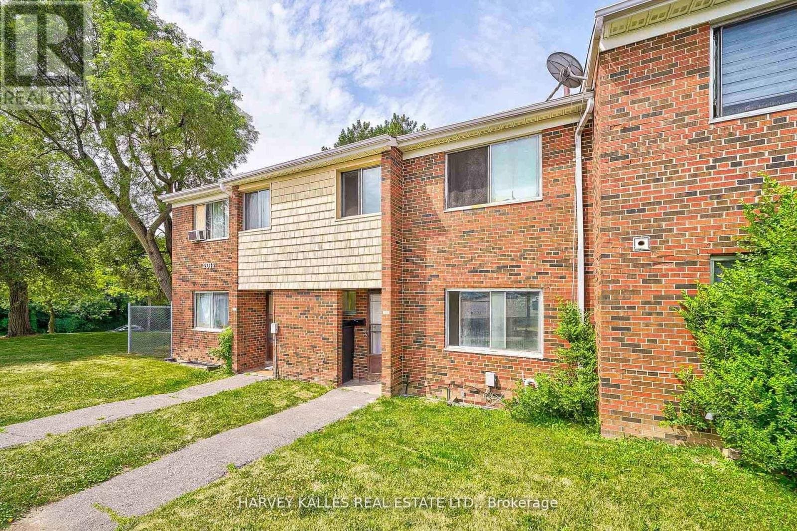 2012 Sheppard Avenue - Photo 3