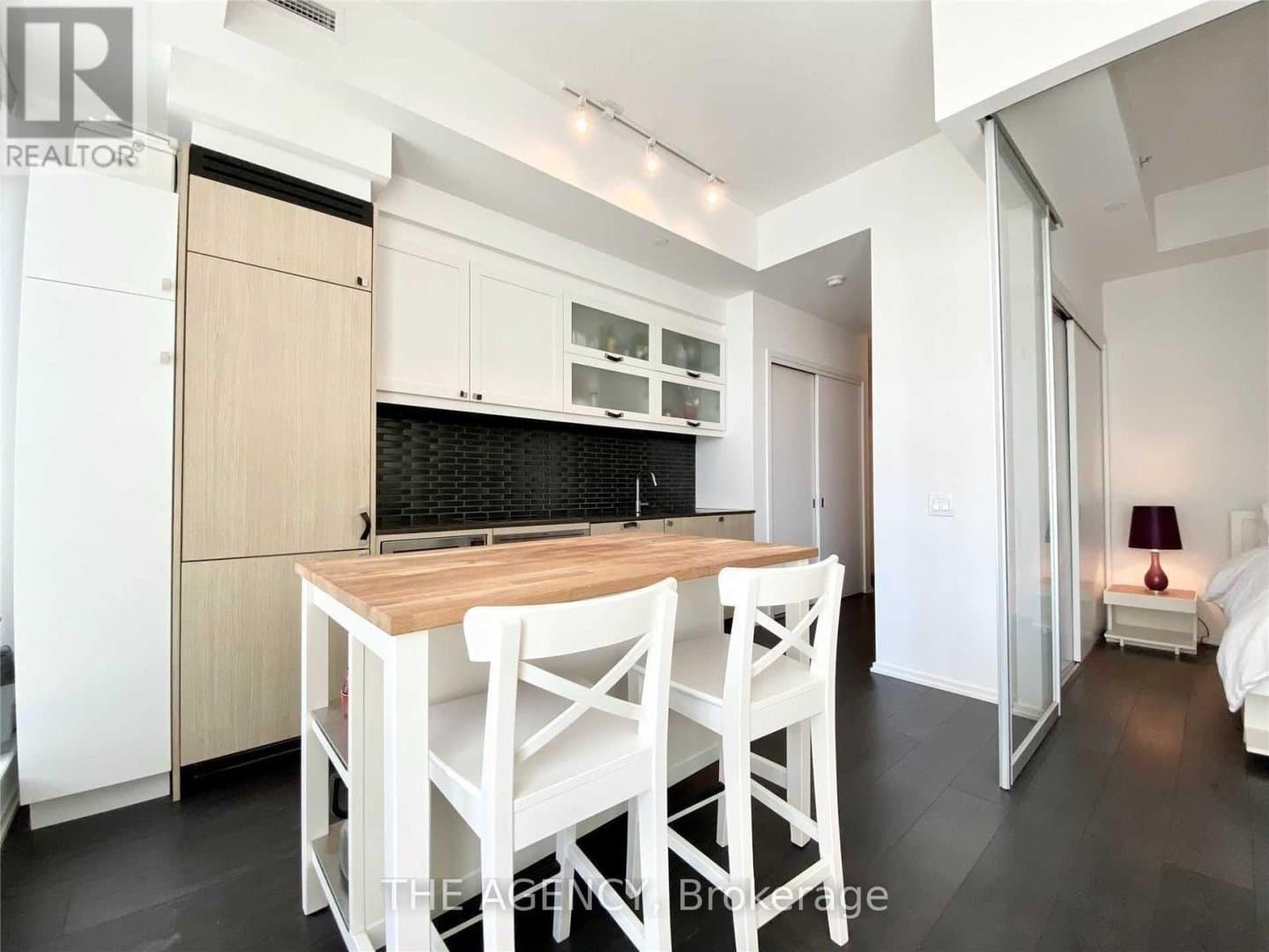 783 Bathurst Street - Photo 2