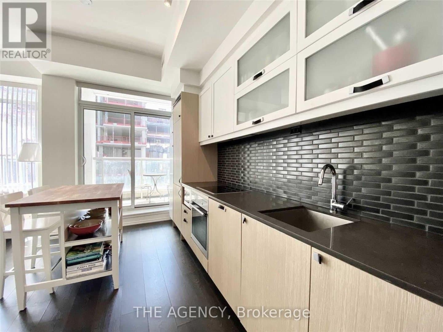 783 Bathurst Street - Photo 3