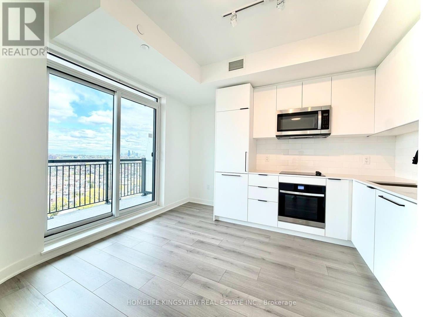 1185 Dupont Street - Photo 3