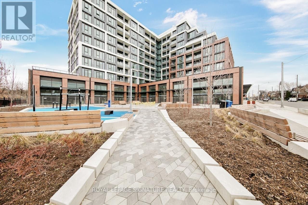 858 Dupont Street - Photo 4