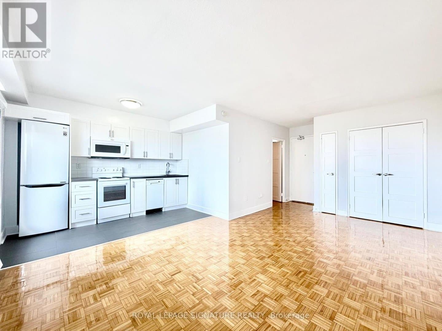 276 St George Street - Photo 1
