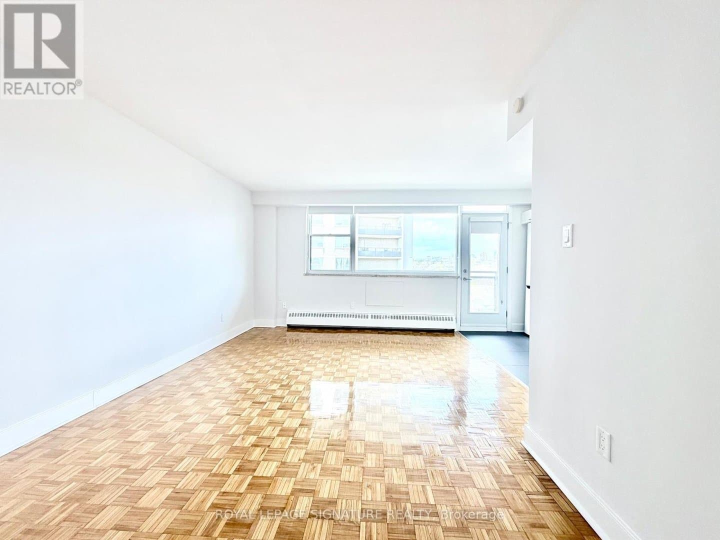 276 St George Street - Photo 2
